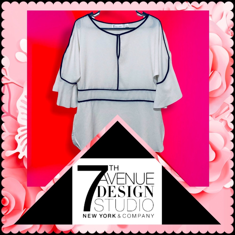 🏷BOGO🆓• NEW YORK & COMPANY Top / M